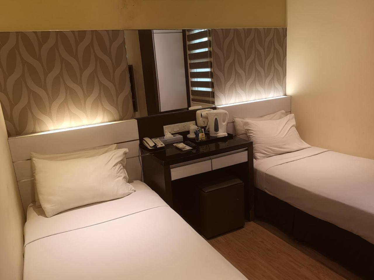 The V Hotel Kuantan Exterior foto